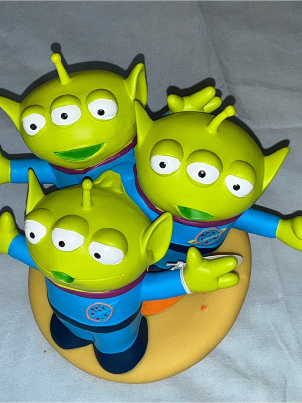 The Claw Green Alien Toy Coin Bank Blue Outfit Standing - Picture 13 of 16